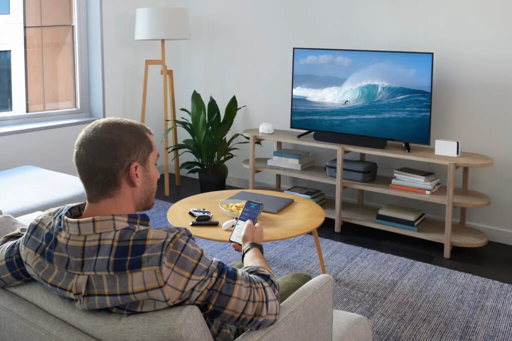Man using eero app